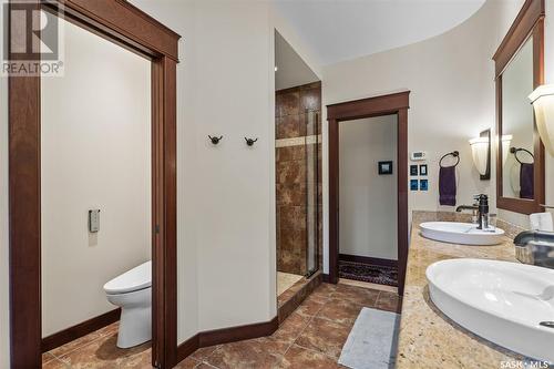 263 Whiteswan Drive, Saskatoon, SK - Indoor Photo Showing Bathroom