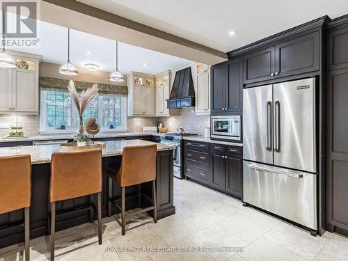 3 Frederick Street, Brampton, ON - Indoor Photo Showing Kitchen With Upgraded Kitchen