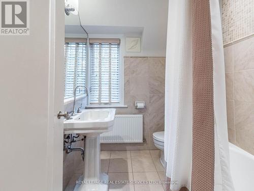 3 Frederick Street, Brampton, ON - Indoor Photo Showing Bathroom