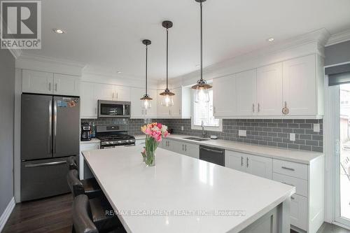 265 Fruitland Road, Hamilton (Stoney Creek Industrial), ON - Indoor Photo Showing Kitchen With Upgraded Kitchen