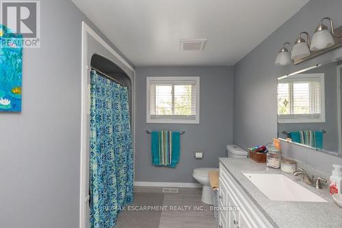 265 Fruitland Road, Hamilton (Stoney Creek Industrial), ON - Indoor Photo Showing Bathroom