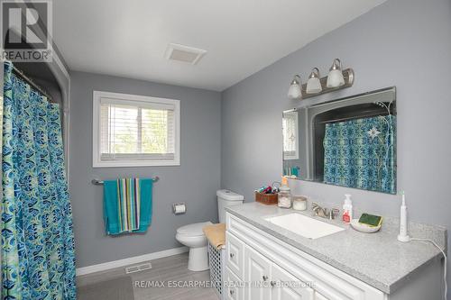 265 Fruitland Road, Hamilton (Stoney Creek Industrial), ON - Indoor Photo Showing Bathroom