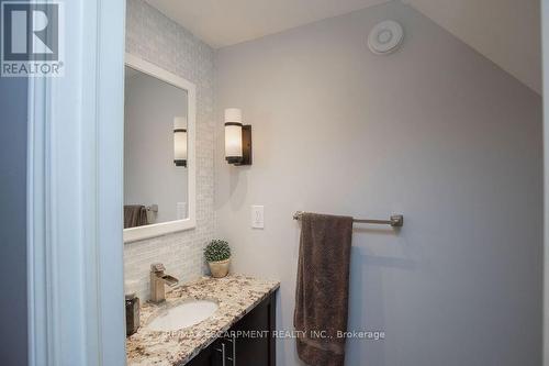 265 Fruitland Road, Hamilton (Stoney Creek Industrial), ON - Indoor Photo Showing Bathroom