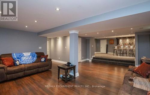 265 Fruitland Road, Hamilton (Stoney Creek Industrial), ON - Indoor Photo Showing Living Room