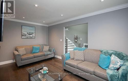 265 Fruitland Road, Hamilton (Stoney Creek Industrial), ON - Indoor Photo Showing Living Room