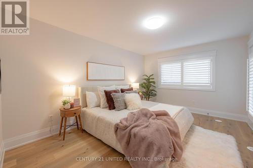 951 Bamford Terrace, Peterborough, ON - Indoor Photo Showing Bedroom