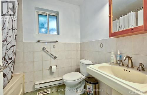 22 Ptarmigan Crescent, Toronto, ON - Indoor Photo Showing Bathroom