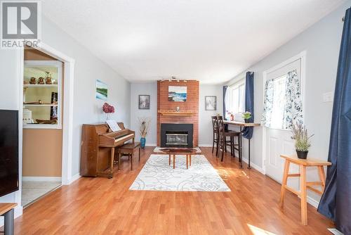 26 Glendale Avenue, Deep River, ON - Indoor Photo Showing Living Room With Fireplace