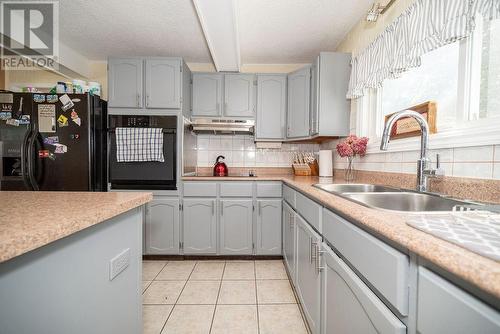 26 Glendale Avenue, Deep River, ON - Indoor Photo Showing Kitchen With Double Sink