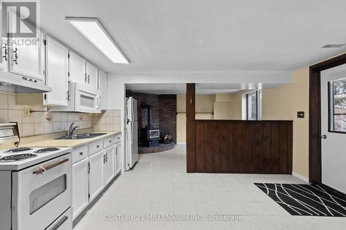 3628 12 Line, Bradford West Gwillimbury, ON - Indoor Photo Showing Kitchen With Double Sink