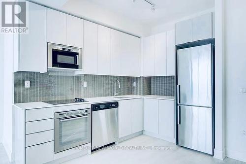 2001 - 2916 Highway 7 Road, Vaughan, ON - Indoor Photo Showing Kitchen With Stainless Steel Kitchen With Upgraded Kitchen