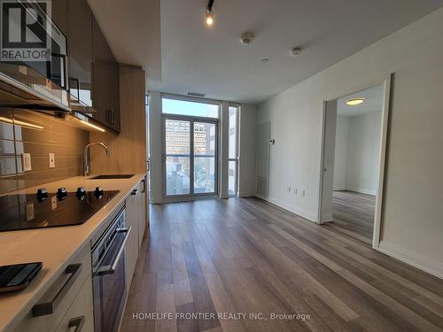 412 - 77 Mutual Street, Toronto, ON - Indoor Photo Showing Kitchen With Upgraded Kitchen