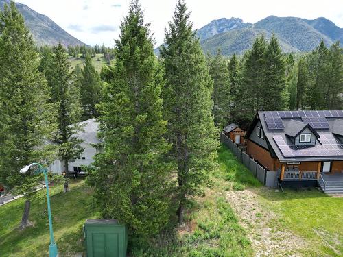 7332 Yoho Drive, Radium Hot Springs, BC 