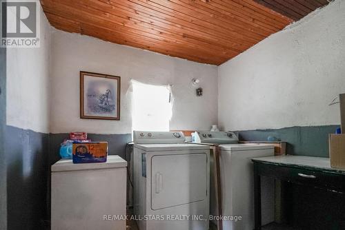 189 Boundary Road, Kawartha Lakes, ON - Indoor Photo Showing Laundry Room