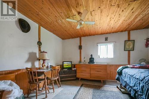 189 Boundary Road, Kawartha Lakes, ON - Indoor Photo Showing Bedroom