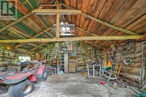 189 Boundary Road, Kawartha Lakes, ON - Indoor Photo Showing Garage