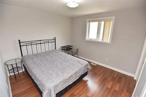 27 Dalia Avenue, Hamilton, ON - Indoor Photo Showing Bedroom