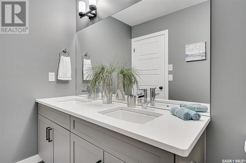 3225 Green Turtle Road, Regina, SK - Indoor Photo Showing Bathroom