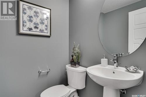 3225 Green Turtle Road, Regina, SK - Indoor Photo Showing Bathroom