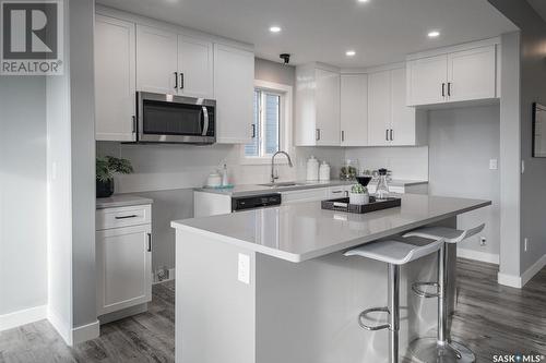 3225 Green Turtle Road, Regina, SK - Indoor Photo Showing Kitchen With Upgraded Kitchen