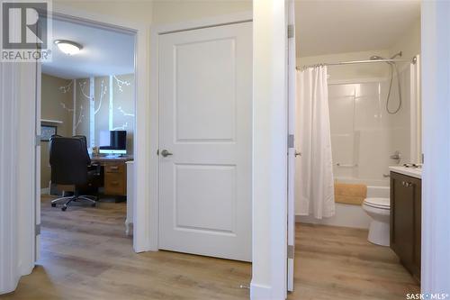 61 Brigham Road, Moose Jaw, SK - Indoor Photo Showing Bathroom