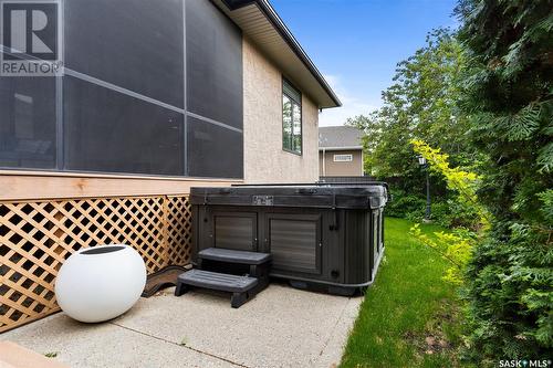 6011 Wascana Court, Regina, SK - Outdoor With Exterior