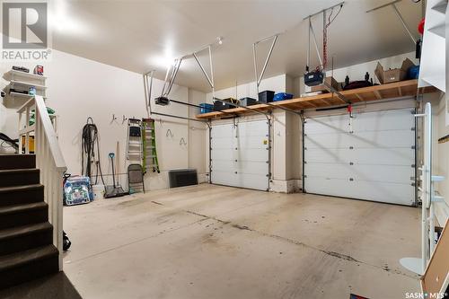 6011 Wascana Court, Regina, SK - Indoor Photo Showing Garage