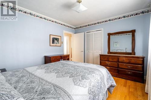 213 Epsom Downs Drive, Toronto (Downsview-Roding-Cfb), ON - Indoor Photo Showing Bedroom