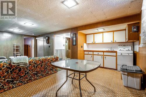 213 Epsom Downs Drive, Toronto (Downsview-Roding-Cfb), ON - Indoor Photo Showing Kitchen