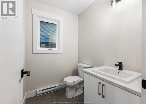 299 Melanie St, Dieppe, NB - Indoor Photo Showing Bathroom