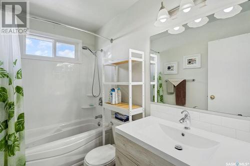 716 Mccraney Crescent, Prince Albert, SK - Indoor Photo Showing Bathroom