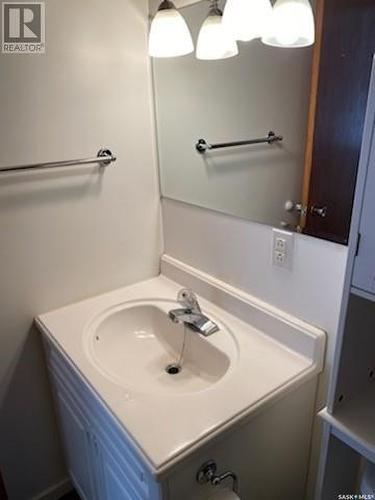 113 3Rd Street E, St. Walburg, SK - Indoor Photo Showing Bathroom
