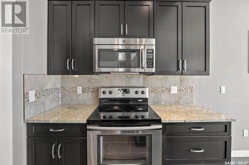 338 Pichler Crescent, Saskatoon, SK - Indoor Photo Showing Kitchen With Upgraded Kitchen