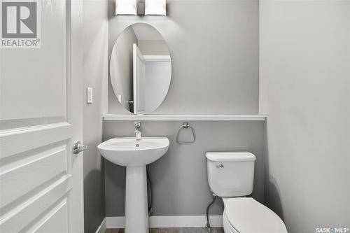 338 Pichler Crescent, Saskatoon, SK - Indoor Photo Showing Bathroom