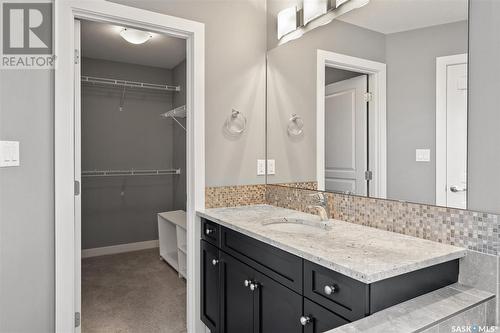 338 Pichler Crescent, Saskatoon, SK - Indoor Photo Showing Bathroom