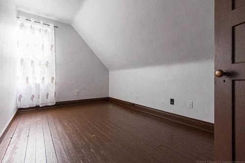 40 Garfield Avenue S, Hamilton, ON - Indoor Photo Showing Other Room