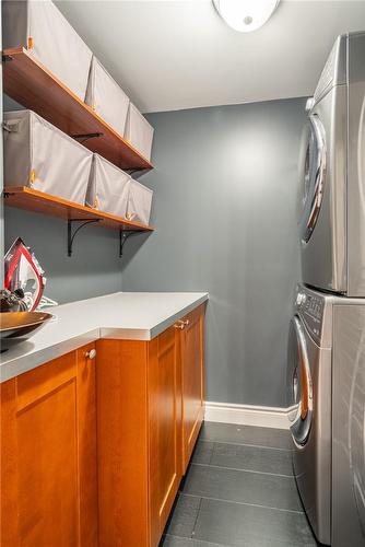 898 Partridge Drive, Burlington, ON - Indoor Photo Showing Laundry Room