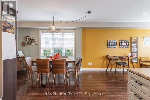 8466 Kelsey Crescent, Niagara Falls, ON - Indoor Photo Showing Dining Room