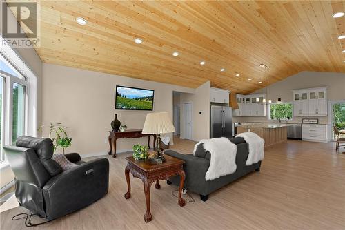 2132 Vermillion Lake Road, Chelmsford, ON - Indoor Photo Showing Living Room