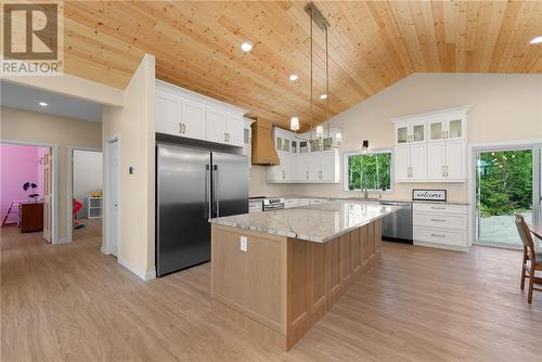 2132 Vermillion Lake Road, Chelmsford, ON - Indoor Photo Showing Kitchen With Stainless Steel Kitchen With Upgraded Kitchen