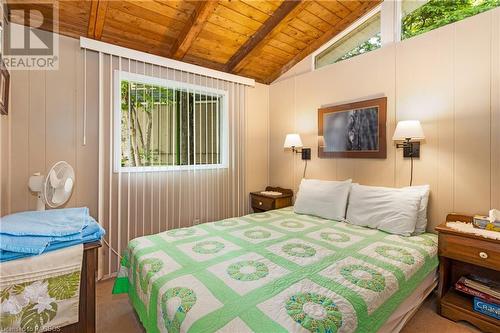 156 Miller Lake Shore Road, Northern Bruce Peninsula, ON - Indoor Photo Showing Bedroom