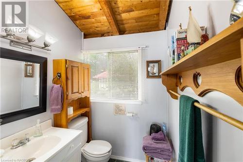 156 Miller Lake Shore Road, Northern Bruce Peninsula, ON - Indoor Photo Showing Bathroom