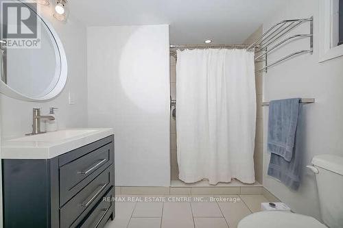 18 Alphonse Crescent, Mississauga, ON - Indoor Photo Showing Bathroom