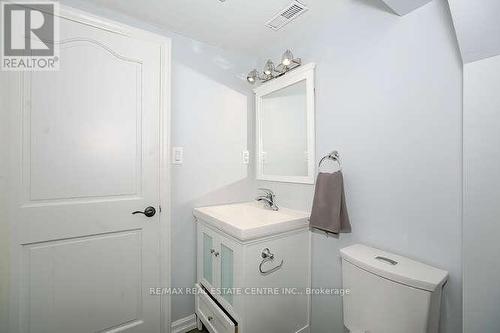 18 Alphonse Crescent, Mississauga, ON - Indoor Photo Showing Bathroom