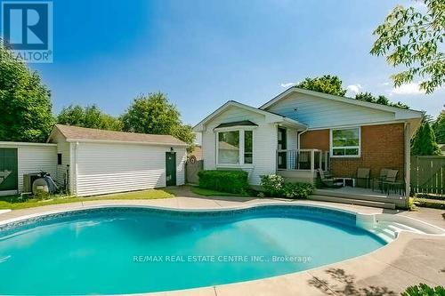 18 Alphonse Crescent, Mississauga, ON - Outdoor With In Ground Pool