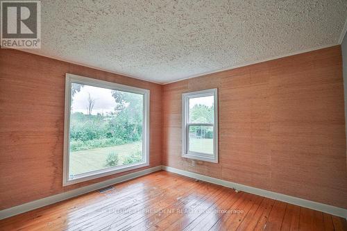 15 Leslie Frost Lane, Kawartha Lakes, ON - Indoor Photo Showing Other Room