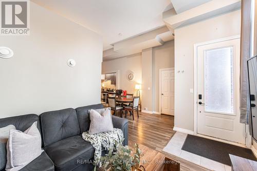 48 Mccardy Court, Caledon, ON - Indoor Photo Showing Living Room