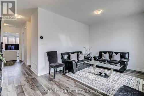 3083 William Cutmore Boulevard, Oakville, ON - Indoor Photo Showing Living Room