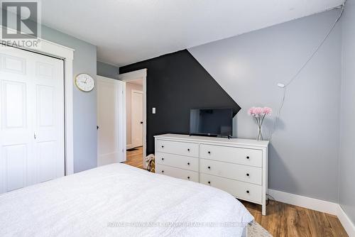 298 Glenarm Road, Kawartha Lakes, ON - Indoor Photo Showing Bedroom