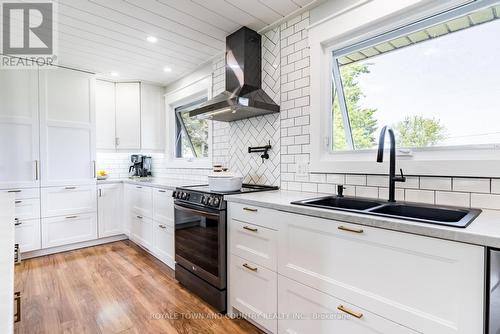 298 Glenarm Road, Kawartha Lakes, ON - Indoor Photo Showing Kitchen